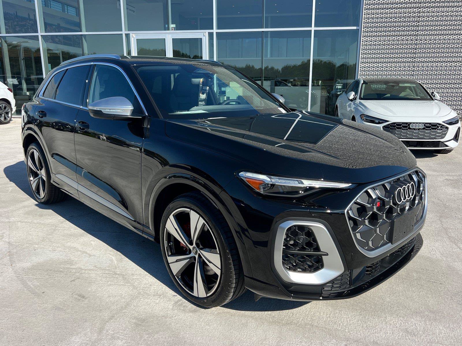 New 2026 Audi SQ5 Prestige AWD/4WD image 3