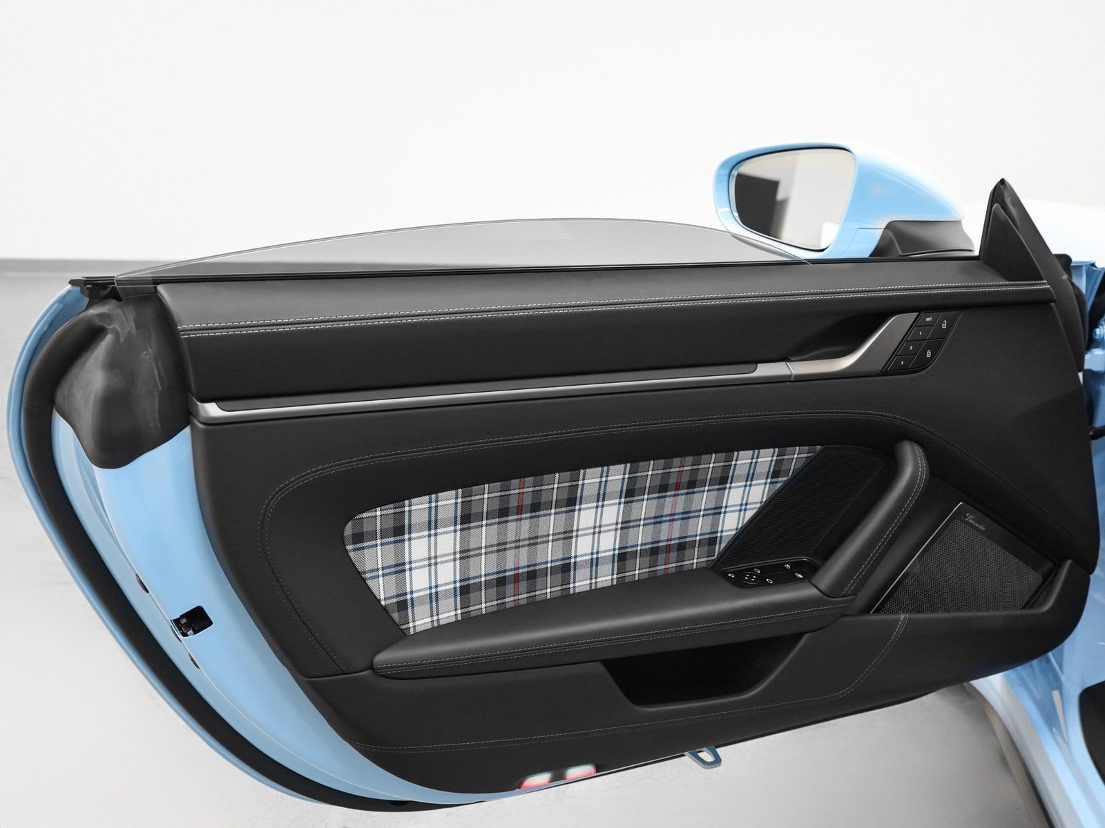 Certified 2025 Porsche 911 Turbo image 80