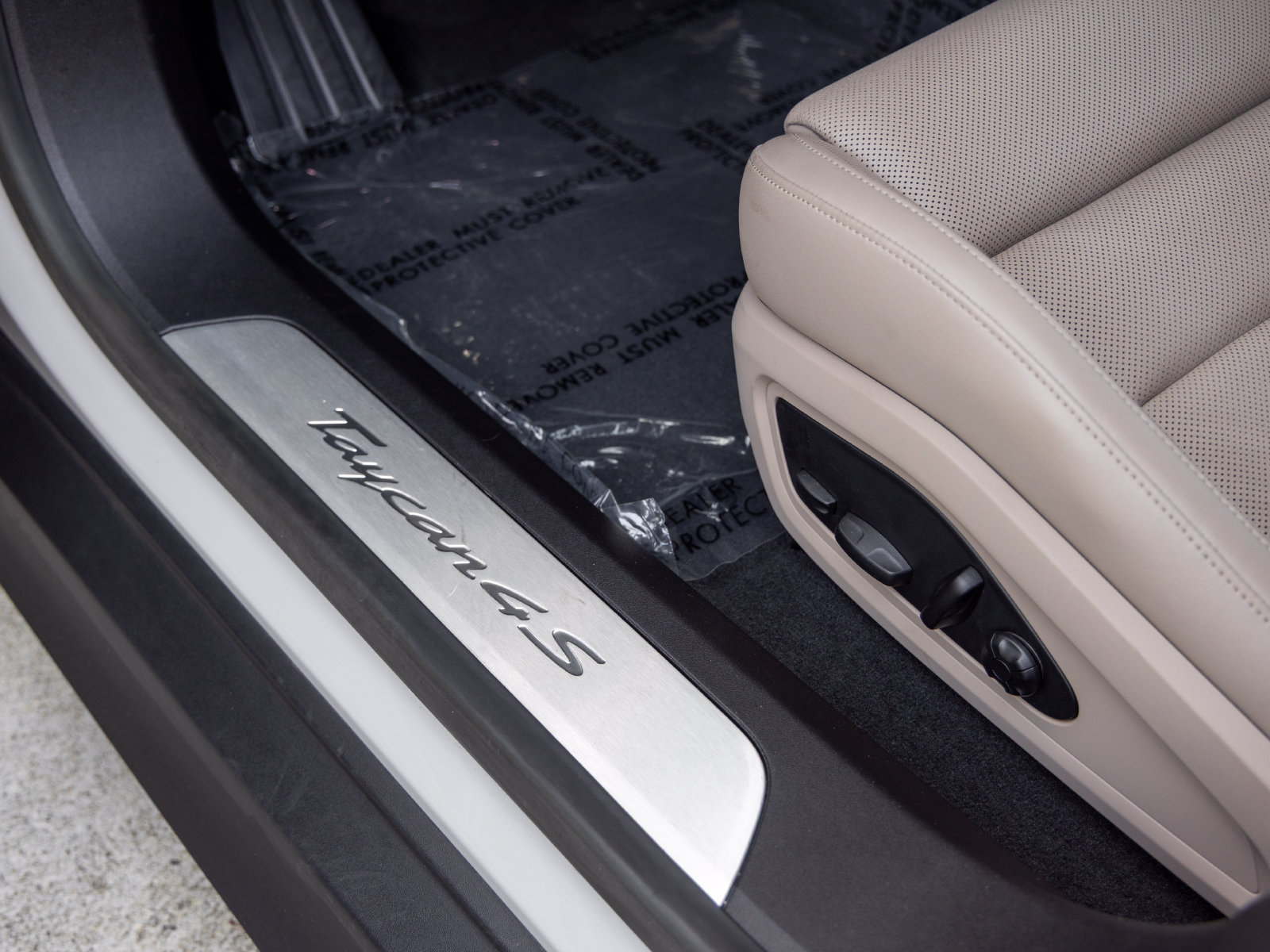 Certified 2023 Porsche Taycan 4S AWD/4WD image 26