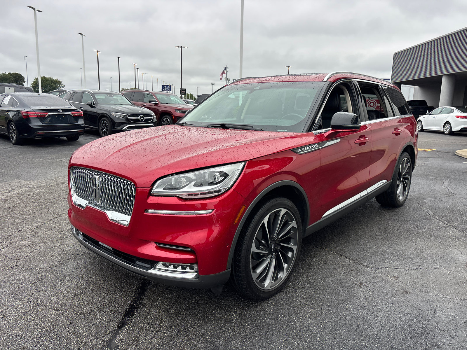 Certified 2021 Lincoln Aviator Reserve w/ Equipment Group 202A AWD/4WD image 3