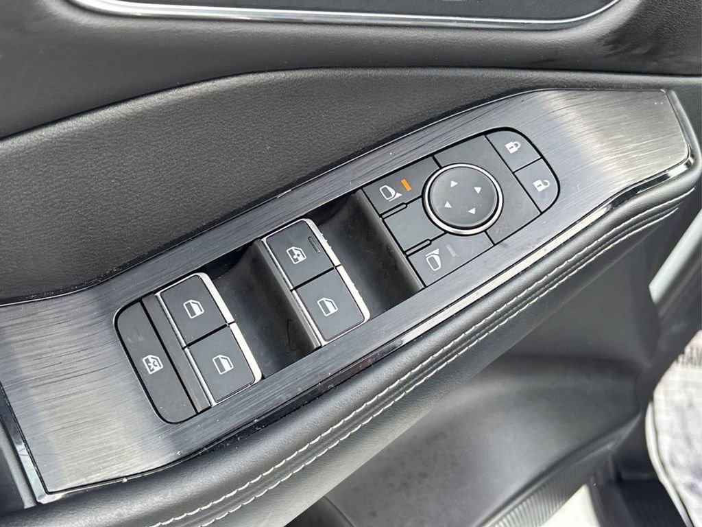 Used 2021 Nissan Rogue Platinum image 41