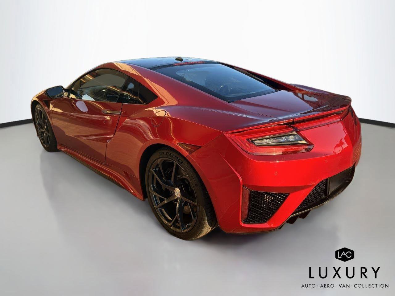 Used 2017 Acura NSX image 7