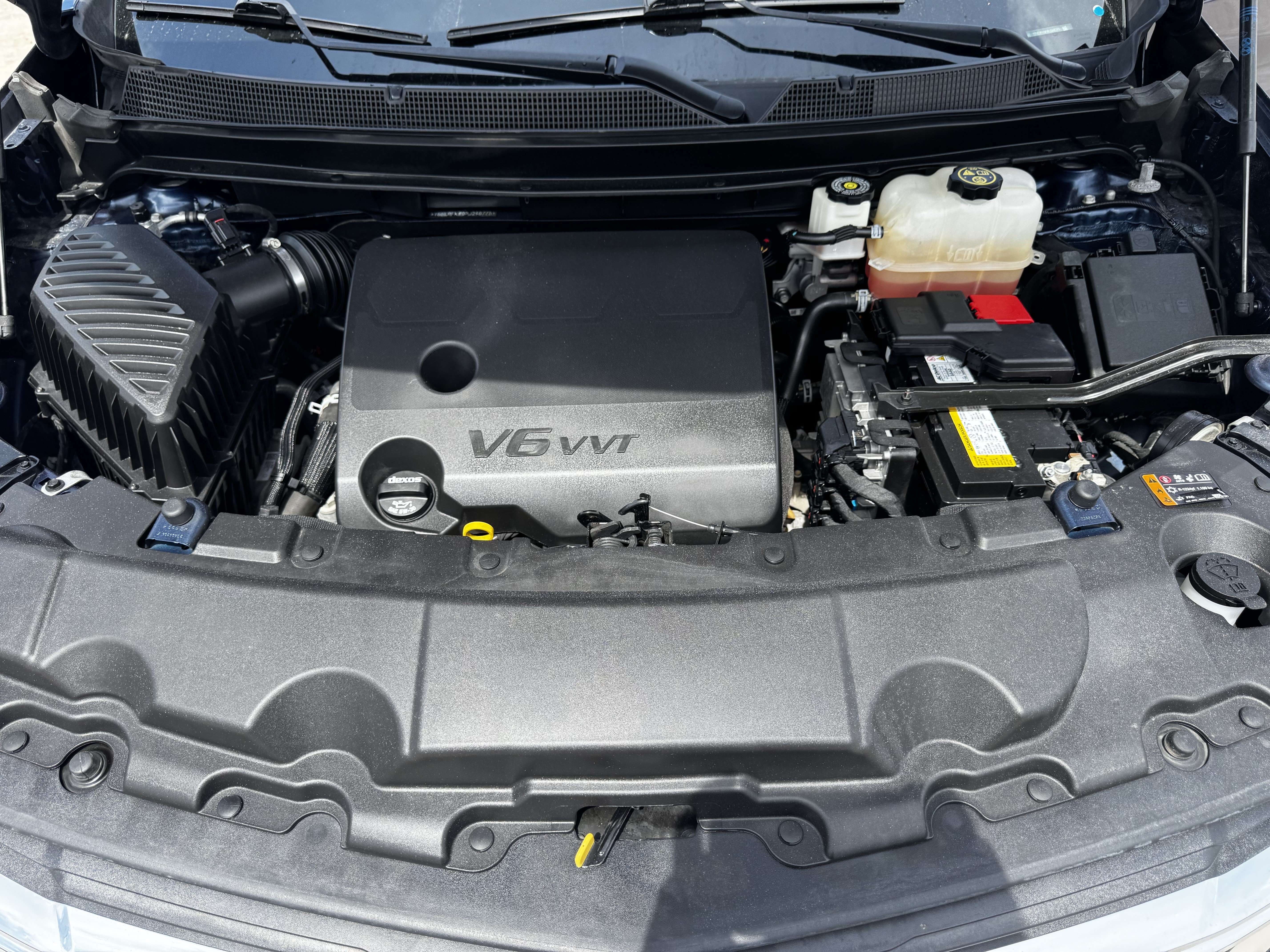 Used 2023 Chevrolet Traverse LS w/ Safety Package FWD image 30