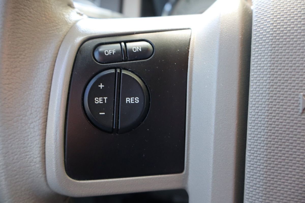 Used 2014 Ford Expedition XLT AWD/4WD image 31