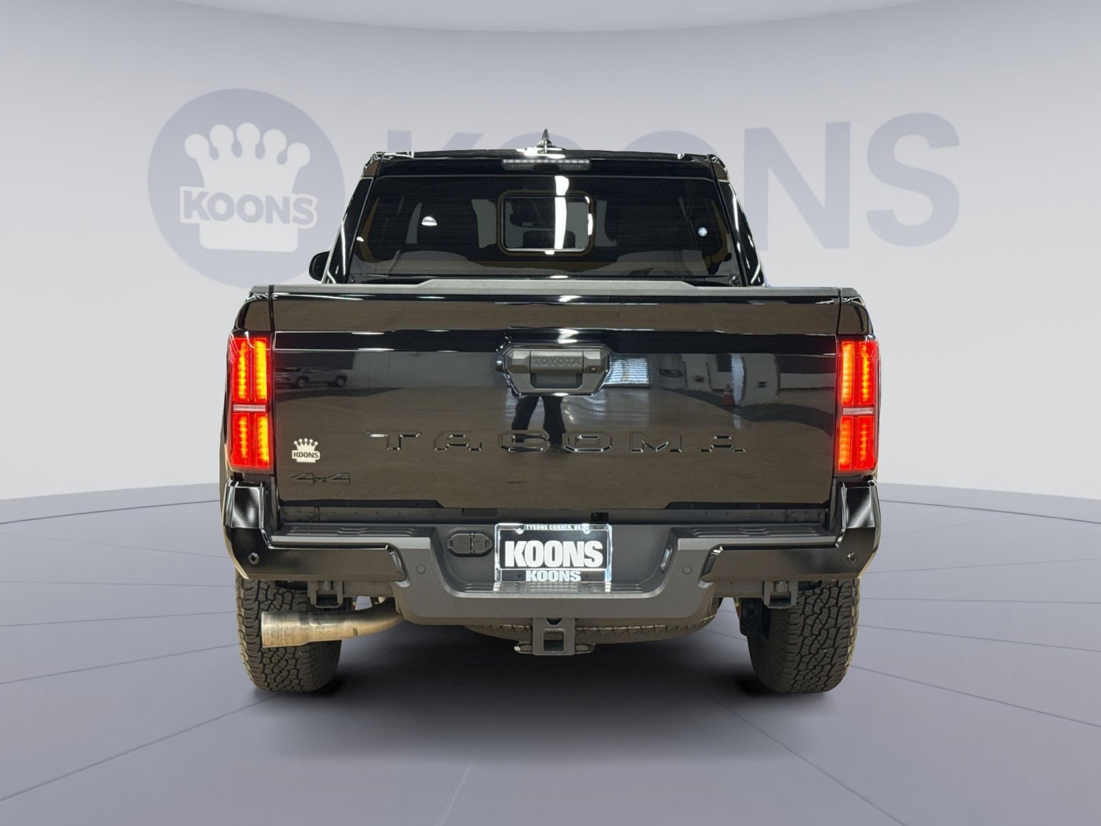 Used 2025 Toyota Tacoma TRD Off-Road w/ TRD Off Road Upgrade Package AWD/4WD image 10