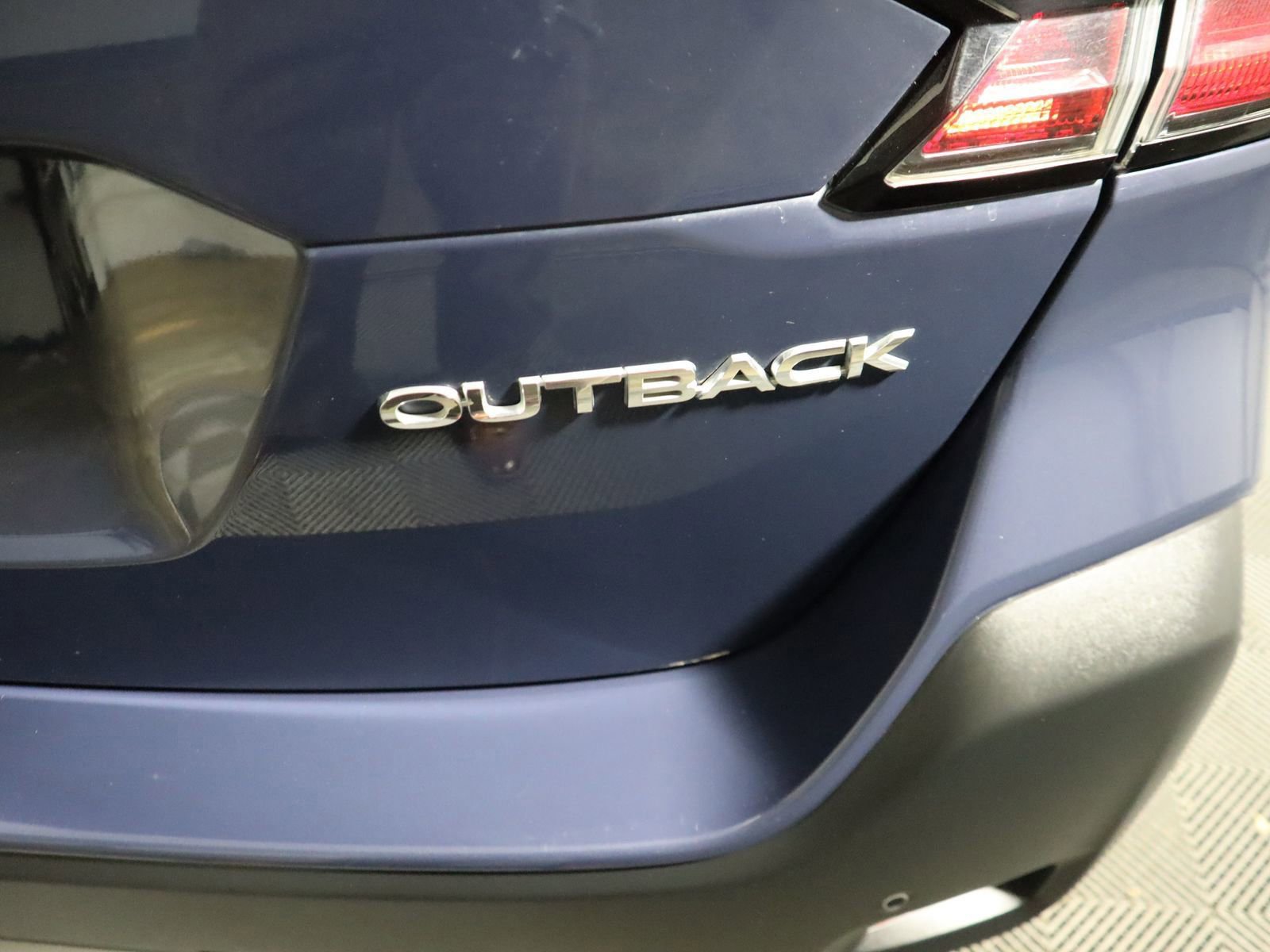 Used 2023 Subaru Outback Limited image 11