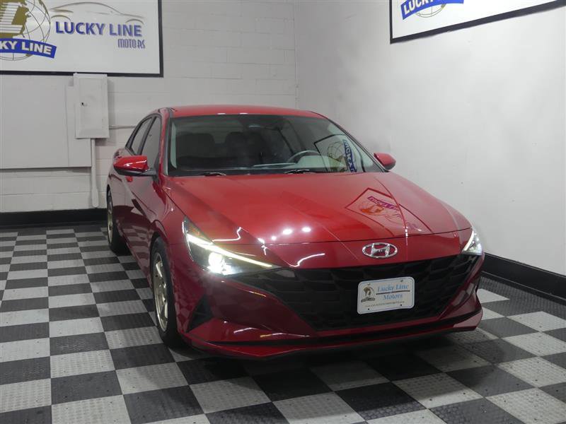 Used 2022 Hyundai Elantra SEL FWD image 5