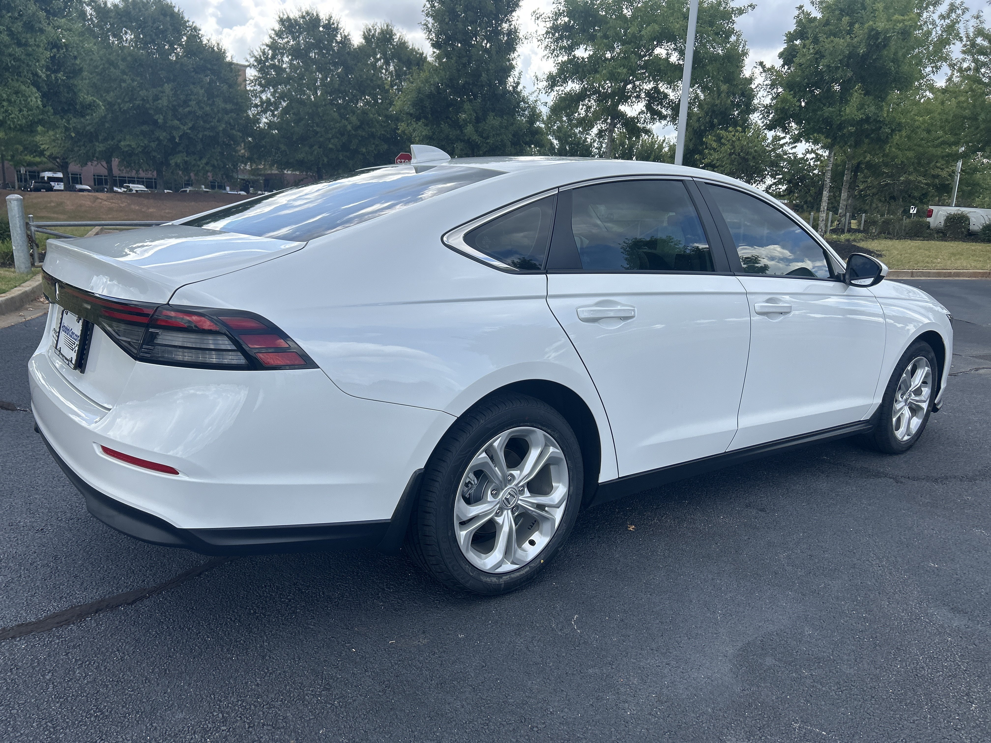 Certified 2024 Honda Accord LX image 9