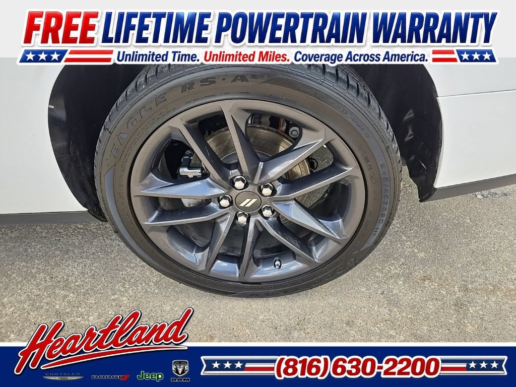 Used 2022 Dodge Challenger GT w/ Blacktop Package AWD/4WD image 25
