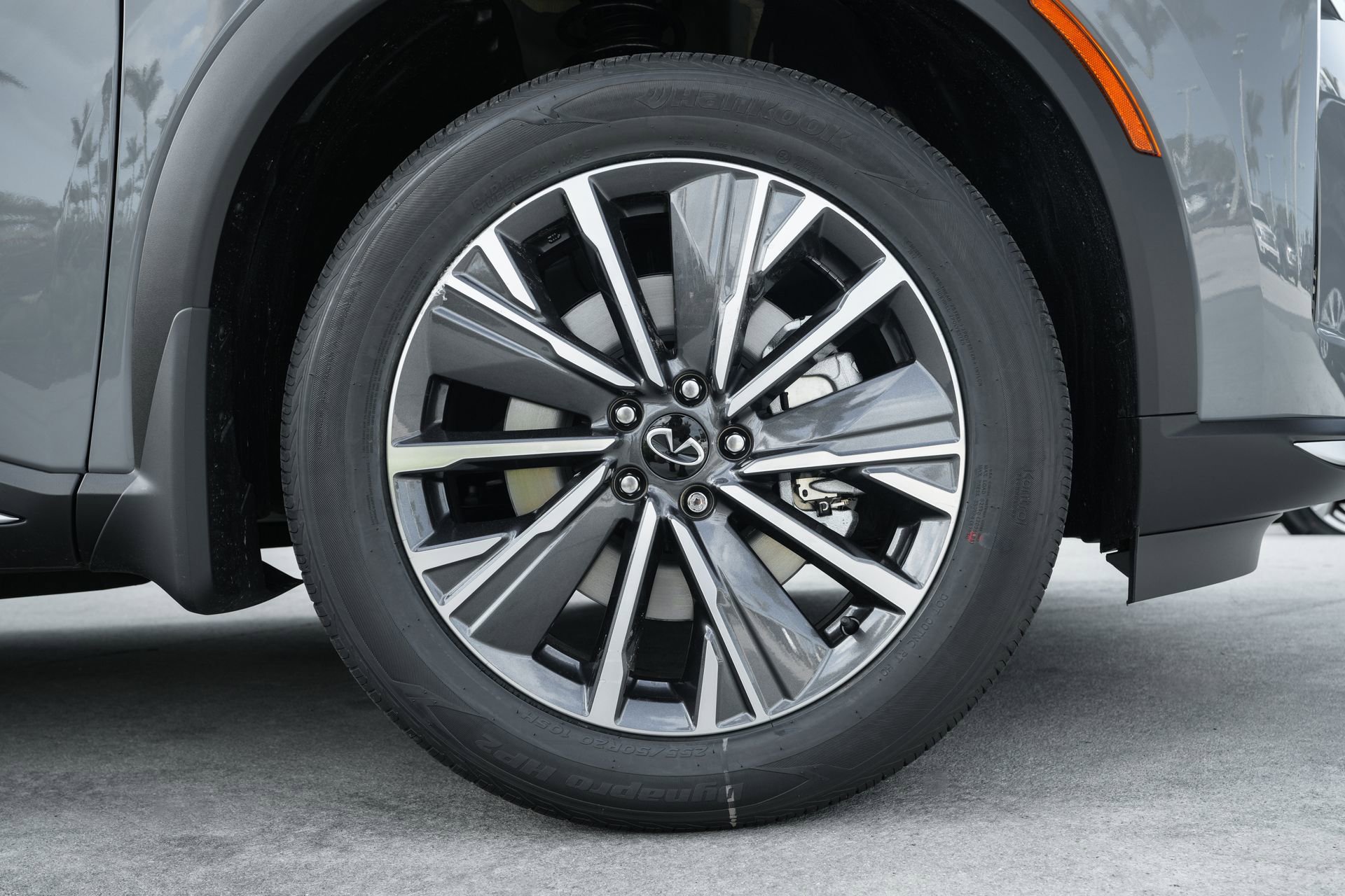 New 2026 INFINITI QX60 Luxe w/ Cargo Package image 24