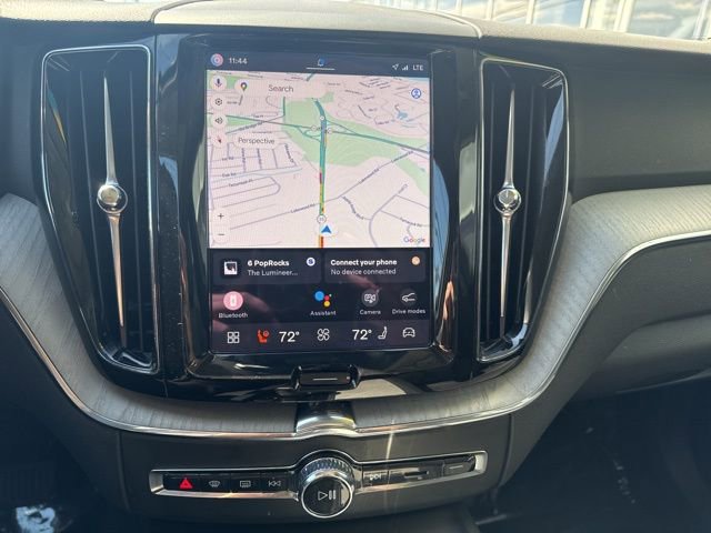 Certified 2025 Volvo XC60 B5 Plus image 25