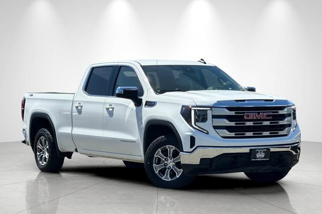 Used 2023 GMC Sierra 1500 SLE AWD/4WD image 2