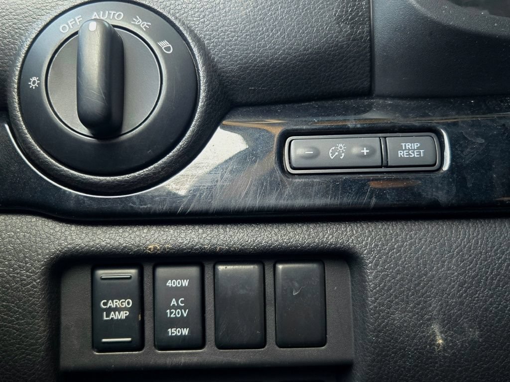 Used 2024 Nissan Titan SV w/ SV Convenience Package AWD/4WD image 27