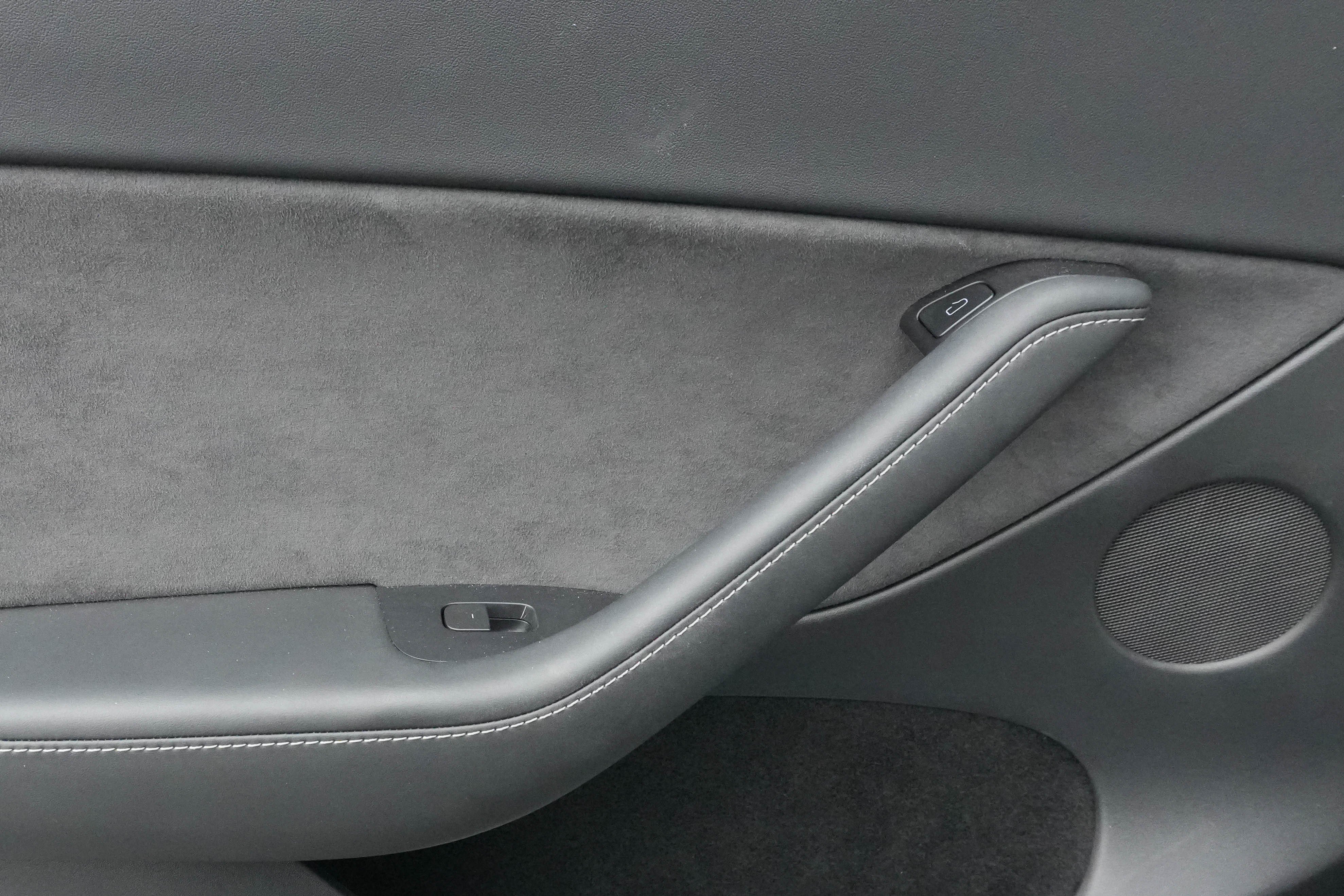 Used 2024 Tesla Model Y Performance image 29