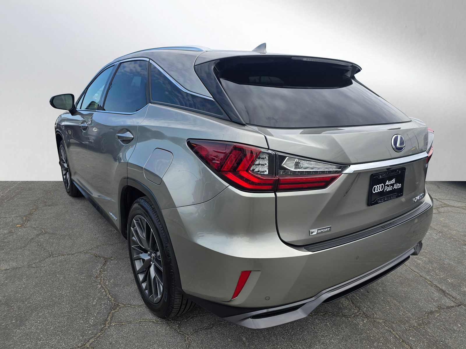 Used 2017 Lexus RX 450h F Sport image 5