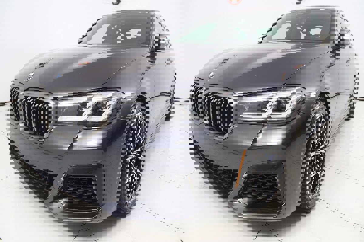 Used 2023 BMW M550i xDrive image 69