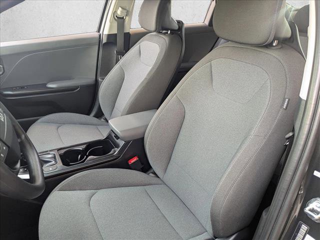 Used 2025 Kia K4 FWD image 15