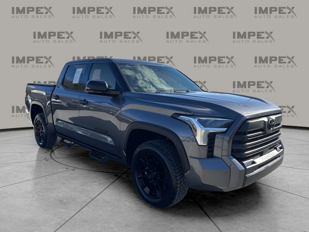 Used 2022 Toyota Tundra SR5 w/ SR5 Convenience Package image 7