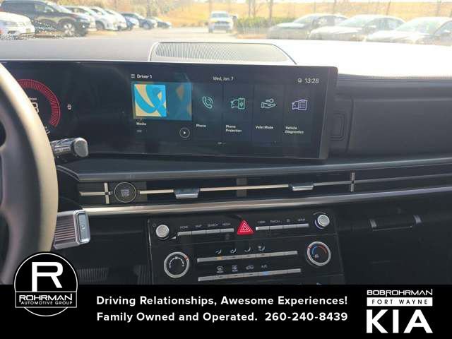 Used 2024 Hyundai Santa Fe SE image 11