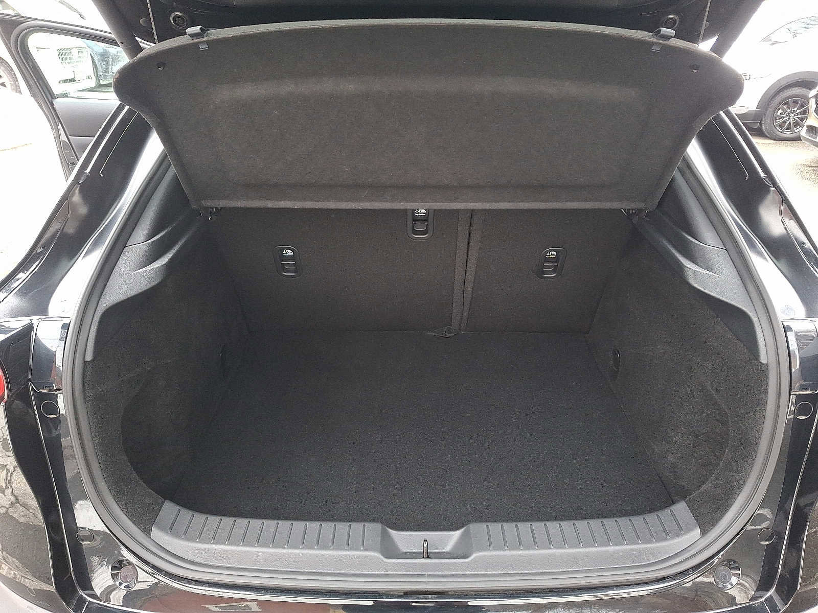 Certified 2025 MAZDA CX-30 2.5 Turbo w/ Premium Plus Pkg image 28