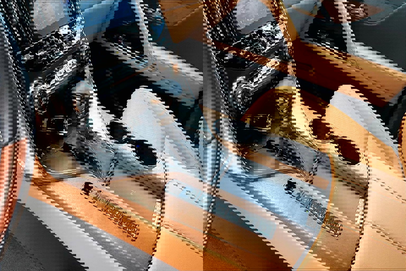 Used 2024 Lexus LX 600 4WD w/ Appearance Package image 15