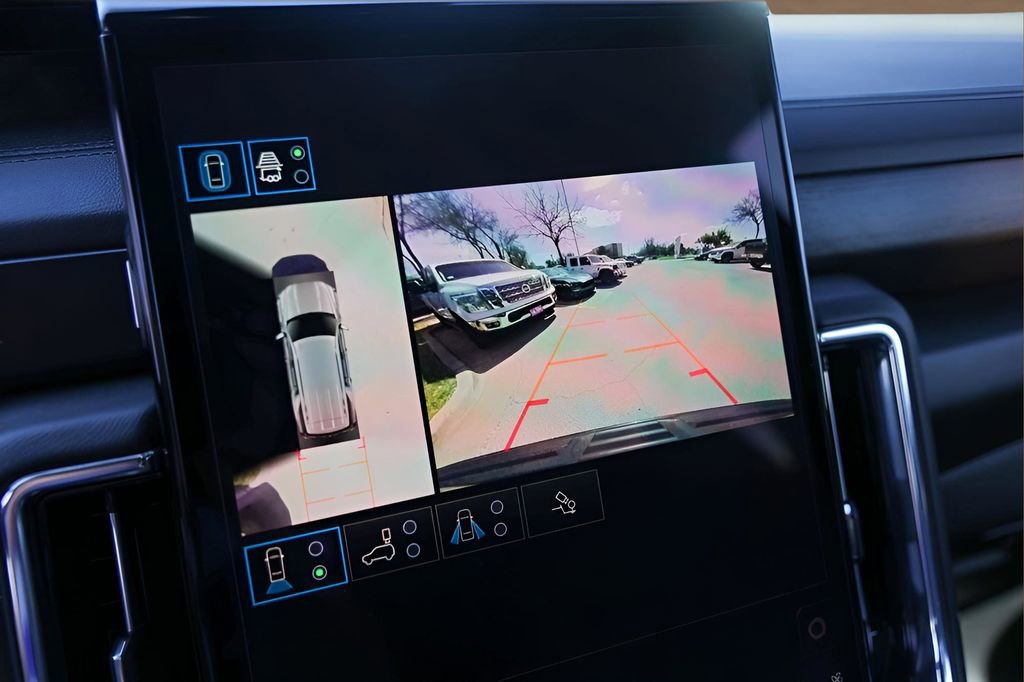 Used 2025 GMC Yukon Denali image 19