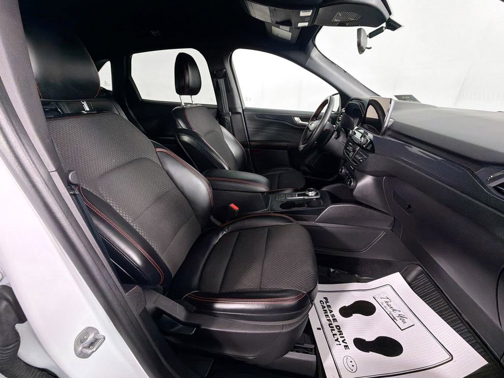 Used 2023 Ford Escape ST-Line w/ Equipment Group 301A image 27