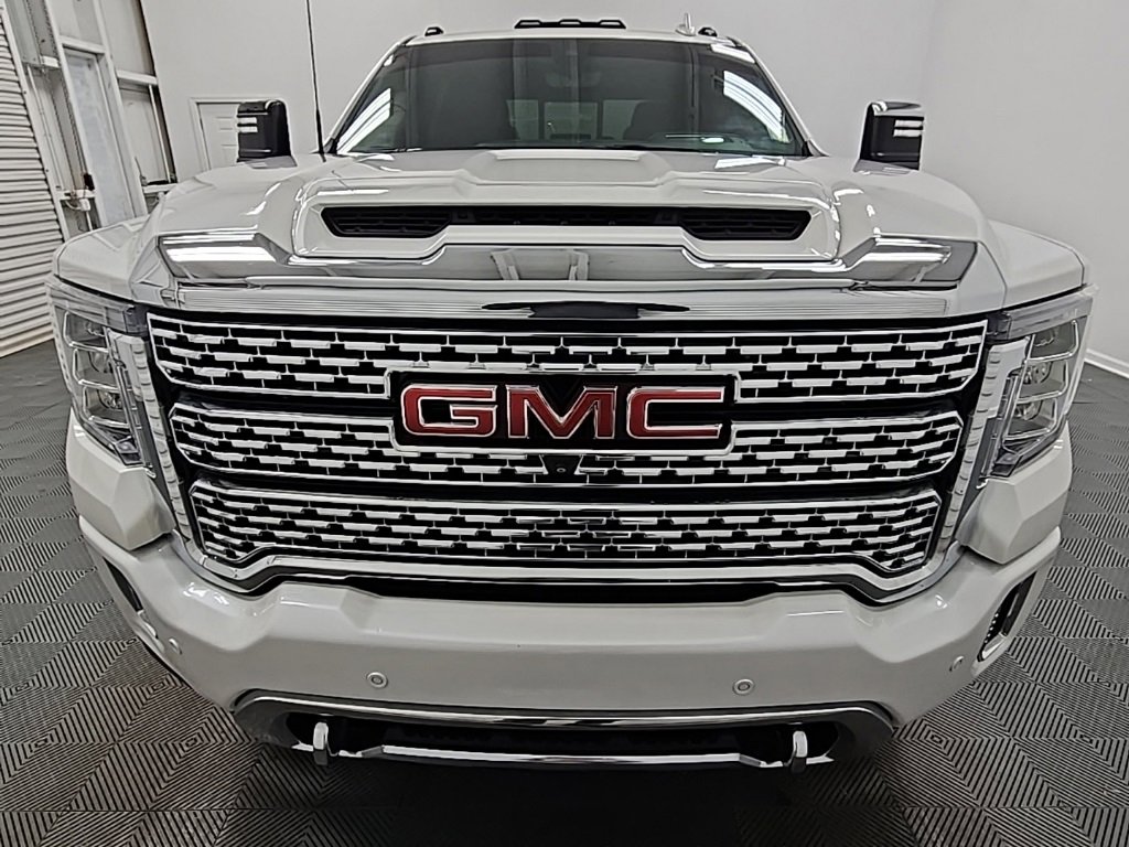 Certified 2023 GMC Sierra 3500 Denali w/ Denali Ultimate Package image 3