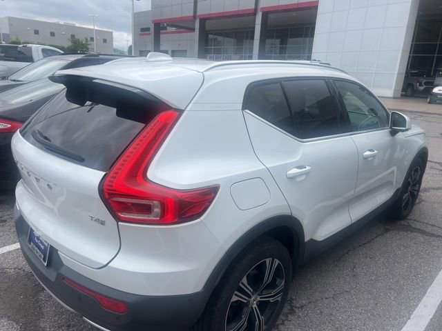Used 2020 Volvo XC40 T4 Inscription w/ Protection Package Premier FWD image 3