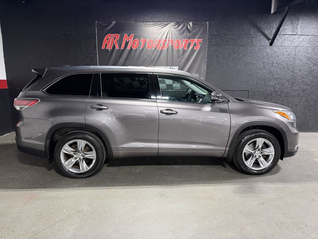 Used 2014 Toyota Highlander Limited Platinum AWD/4WD image 6