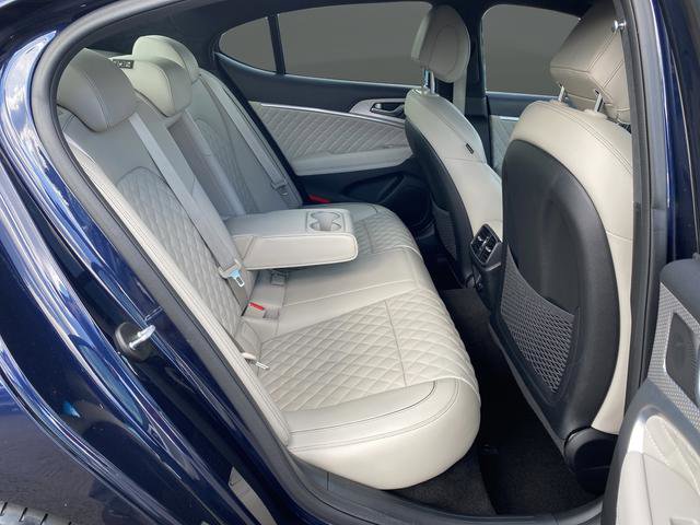 Used 2023 Genesis G70 3.3T w/ Sport Prestige Package image 38