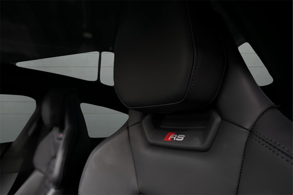 Used 2024 Audi RS e-tron GT image 19