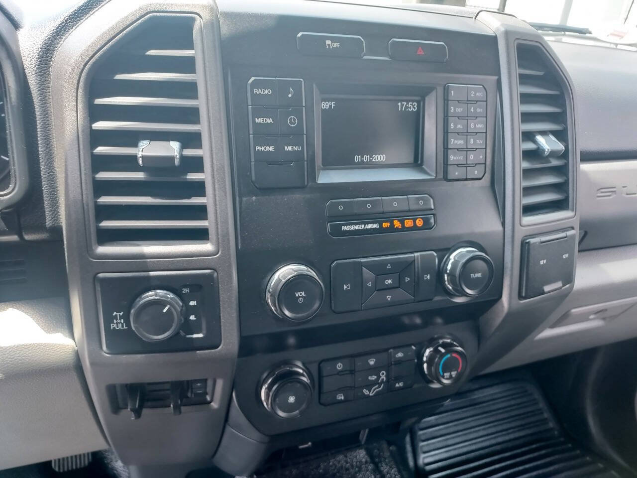 Used 2019 Ford F350 XL w/ Power Equipment Group AWD/4WD image 18