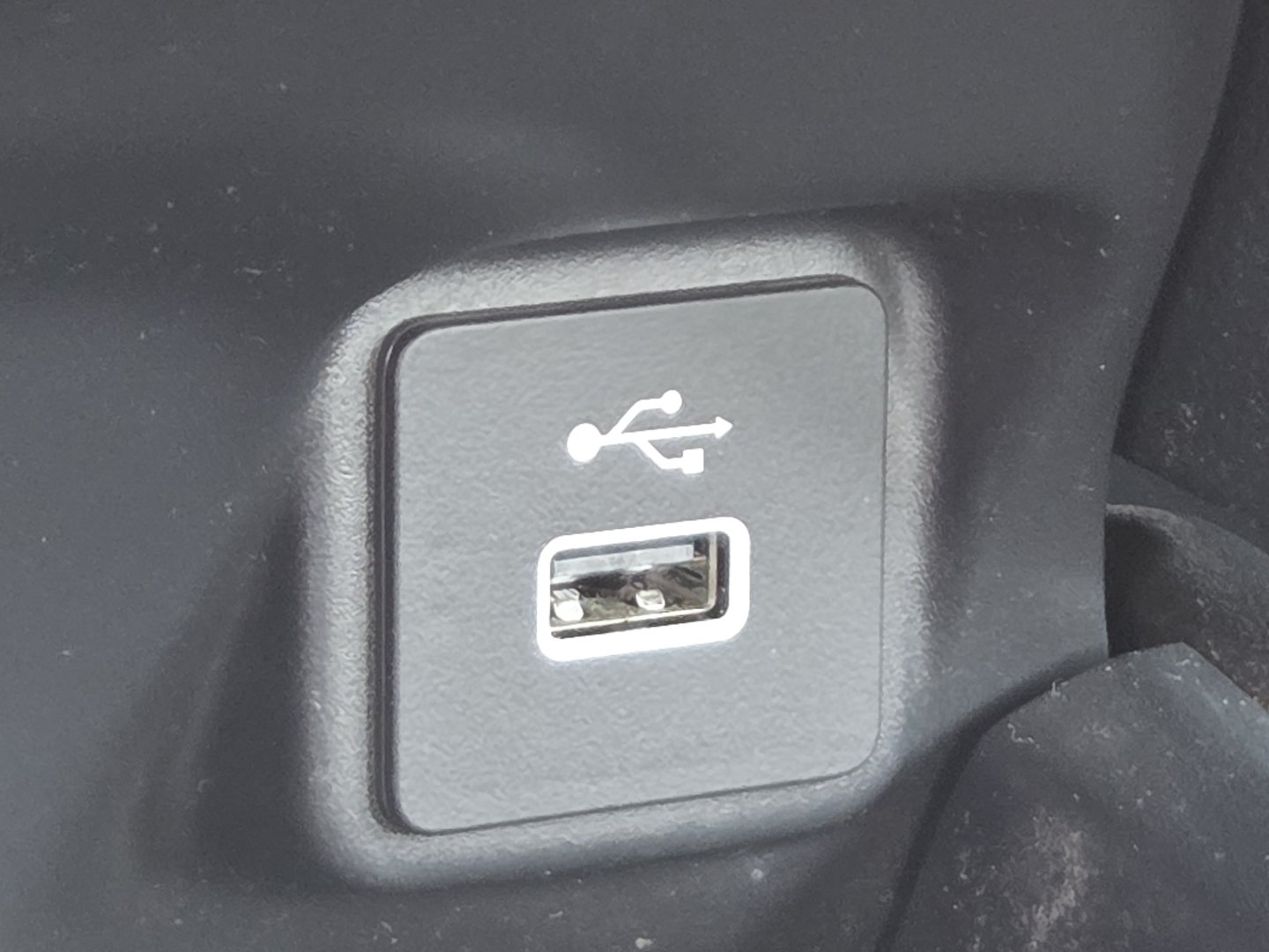 Used 2023 Honda HR-V LX image 4