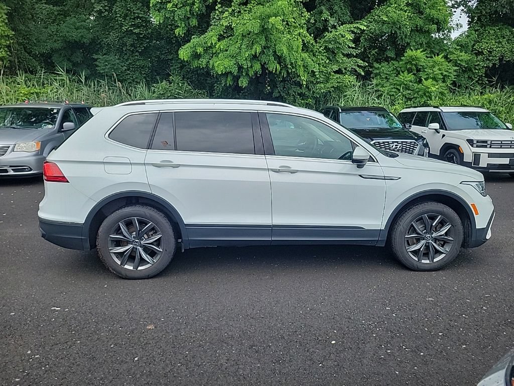 Used 2022 Volkswagen Tiguan SE AWD/4WD image 2