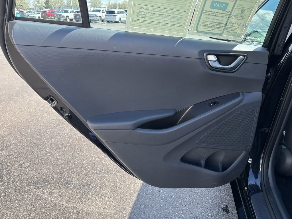Used 2018 Hyundai Ioniq SEL image 31