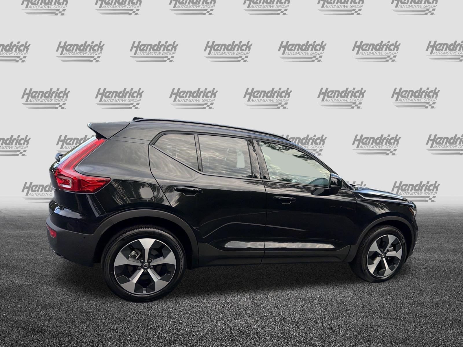 Certified 2026 Volvo XC40 B5 Plus AWD/4WD image 5