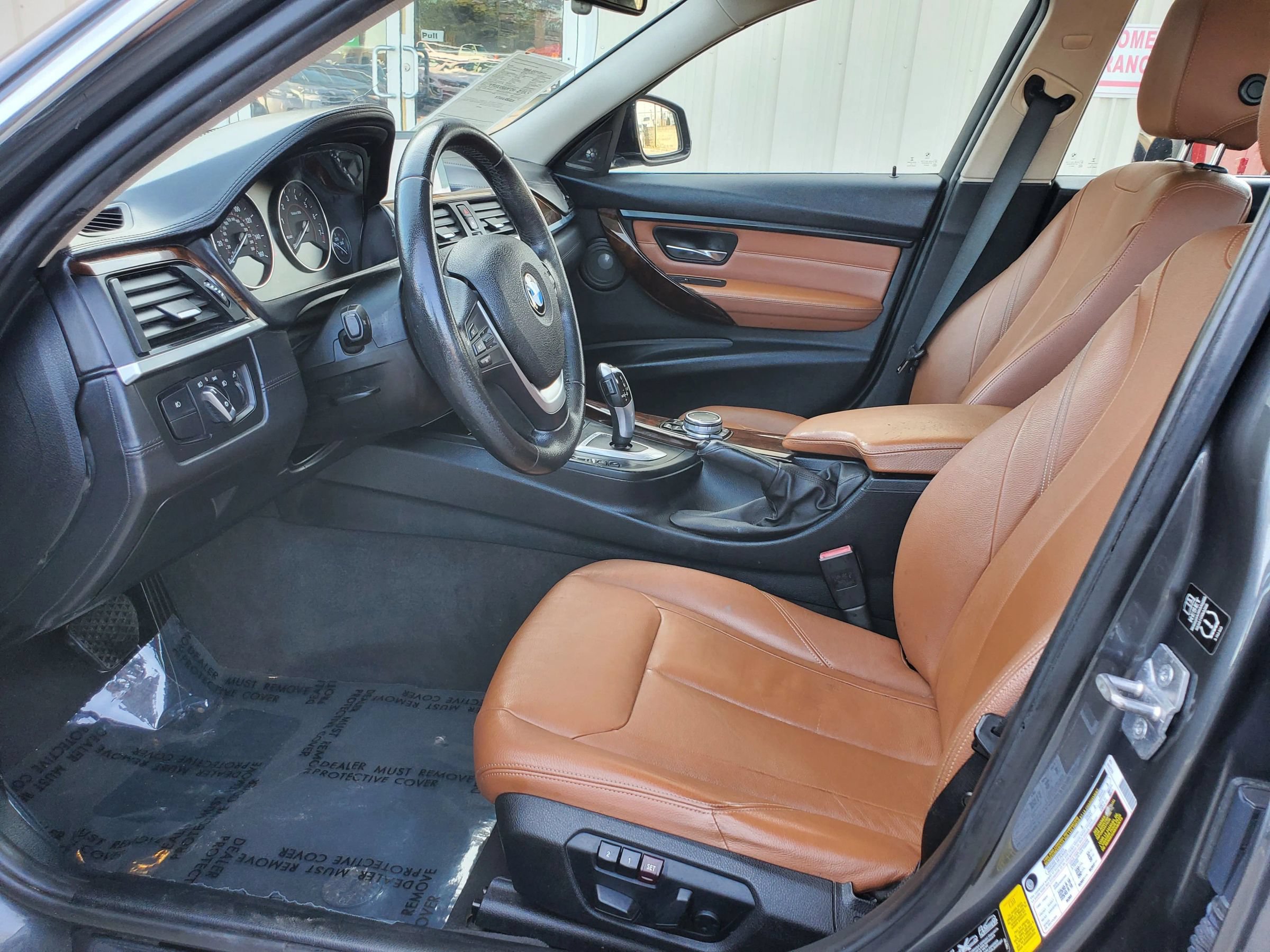 Used 2015 BMW ActiveHybrid 3 w/ Technology Package RWD image 21