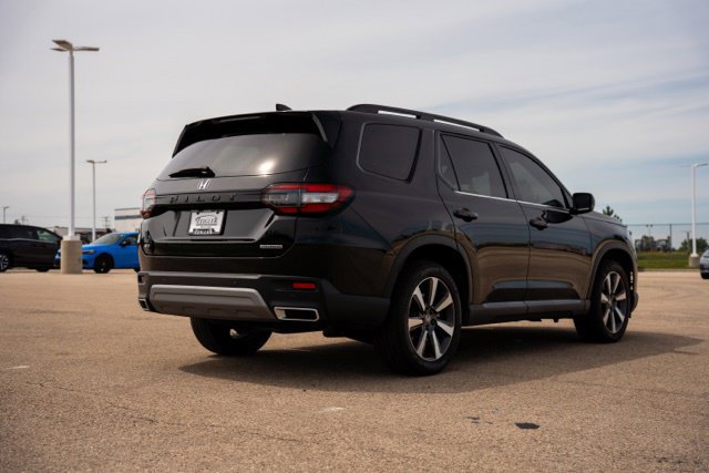Used 2022 Honda Pilot Touring image 7