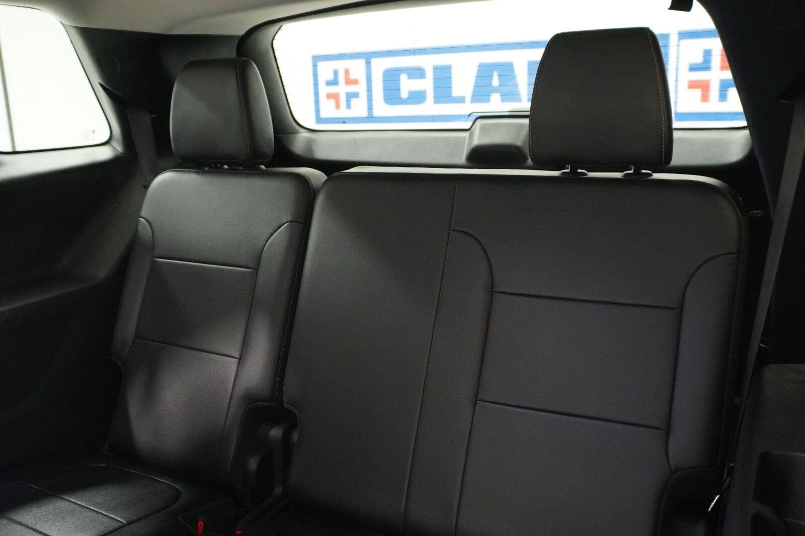 Used 2018 Chevrolet Traverse Premier w/ Driver Confidence II Package FWD image 29