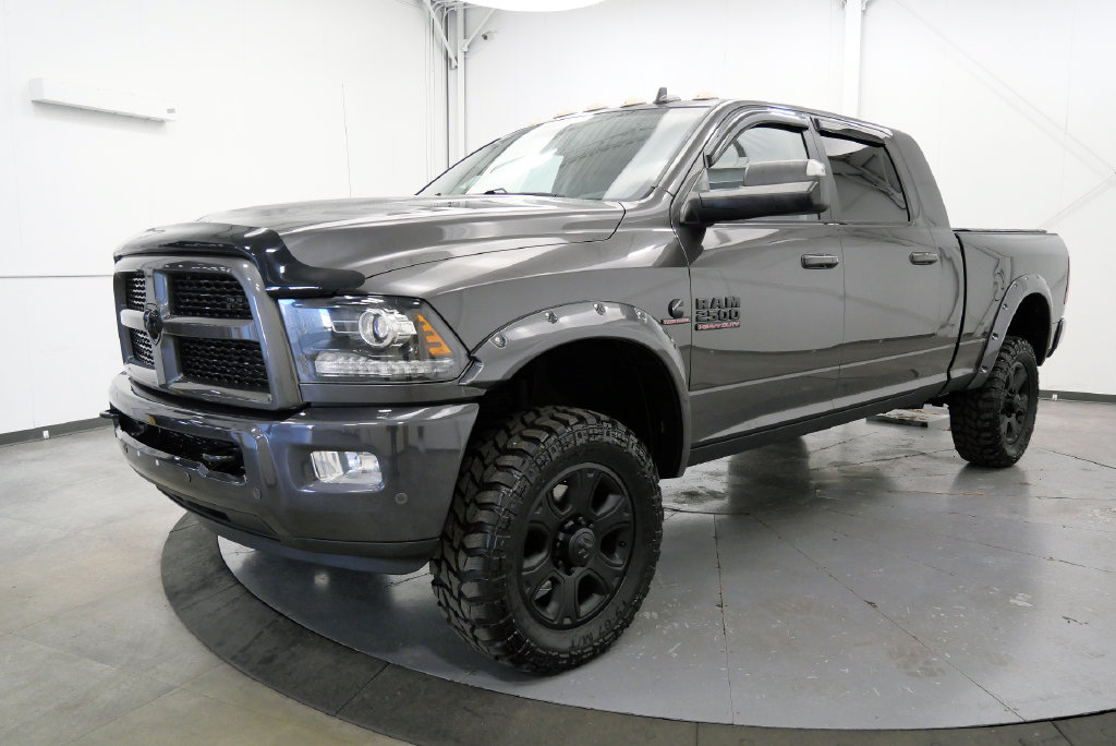 Used 2017 RAM 2500 Laramie w/ Sport Appearance Group AWD/4WD image 4