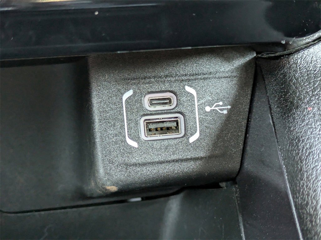 Used 2025 Jeep Compass Latitude image 22