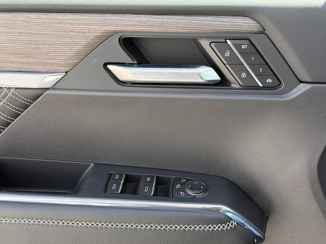 New 2026 GMC Acadia Denali w/ Super Cruise Package FWD image 25