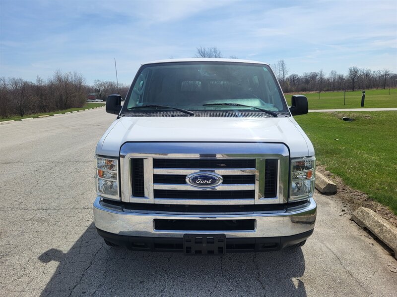 Used 2014 Ford E-350 and Econoline 350 XLT RWD image 4