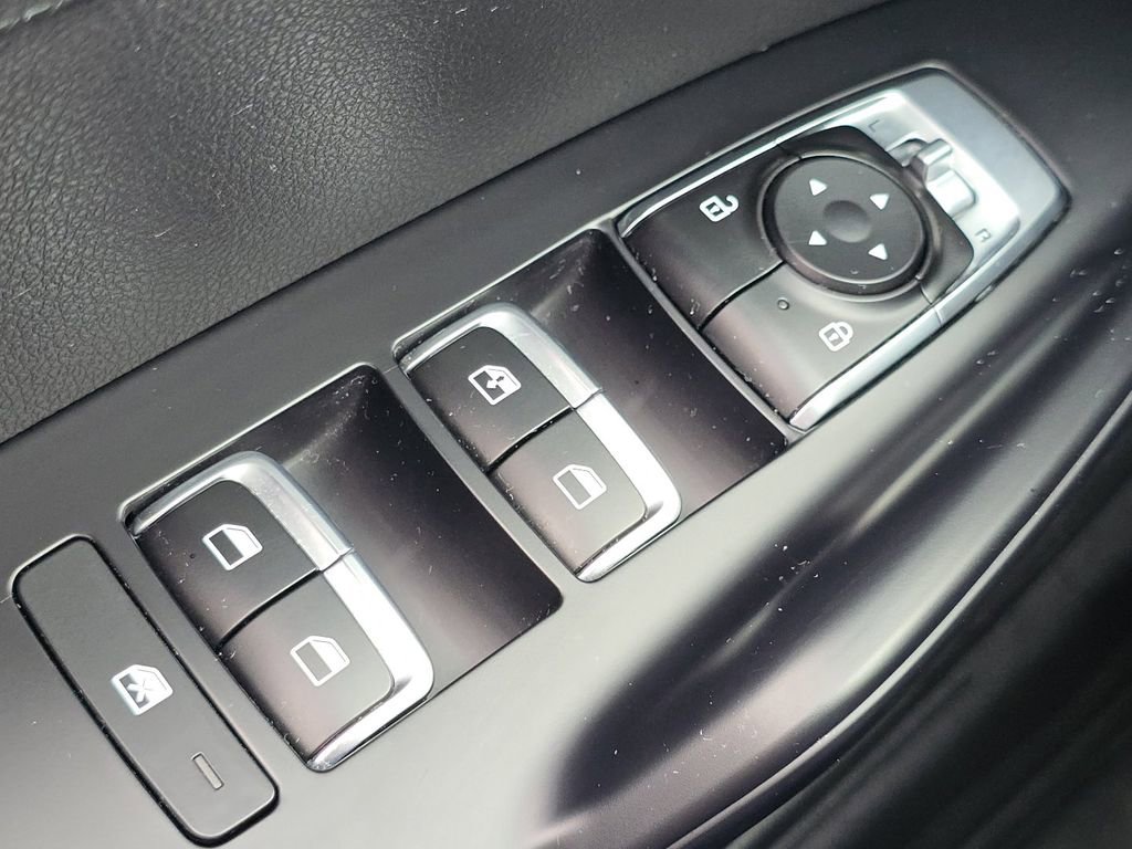 Used 2023 Kia K5 LXS image 24