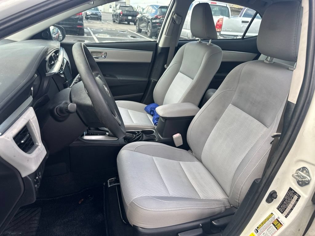 Used 2016 Toyota Corolla LE FWD image 14