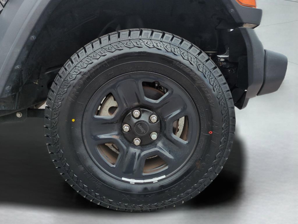 Used 2019 Jeep Wrangler Sport image 18