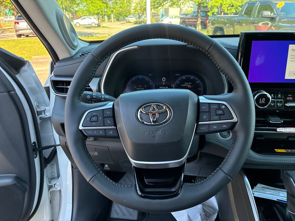 New 2026 Toyota Highlander Limited AWD/4WD image 24