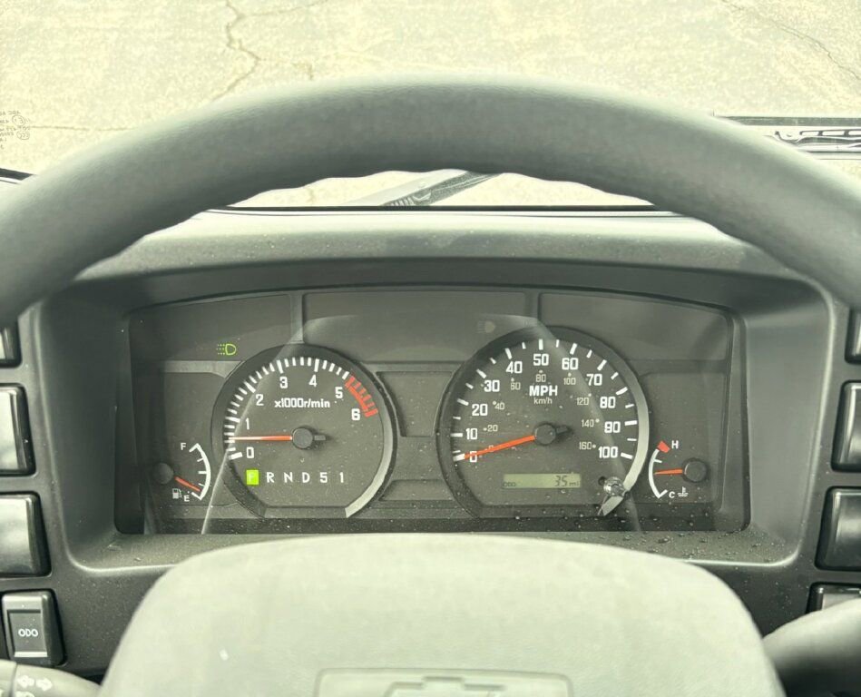 New 2025 Chevrolet Low Cab Forward image 7