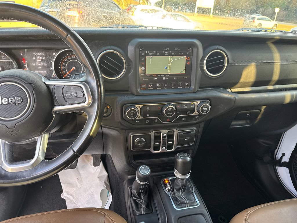 Used 2020 Jeep Wrangler Unlimited Sahara image 21